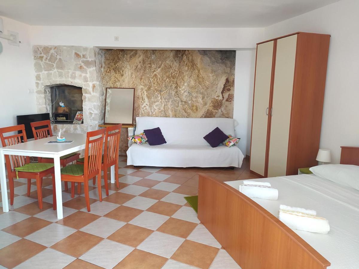 Apartmani Stine Donji Okrug  Екстер'єр фото